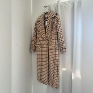 Brand new plaid trench coat size 4 tall
